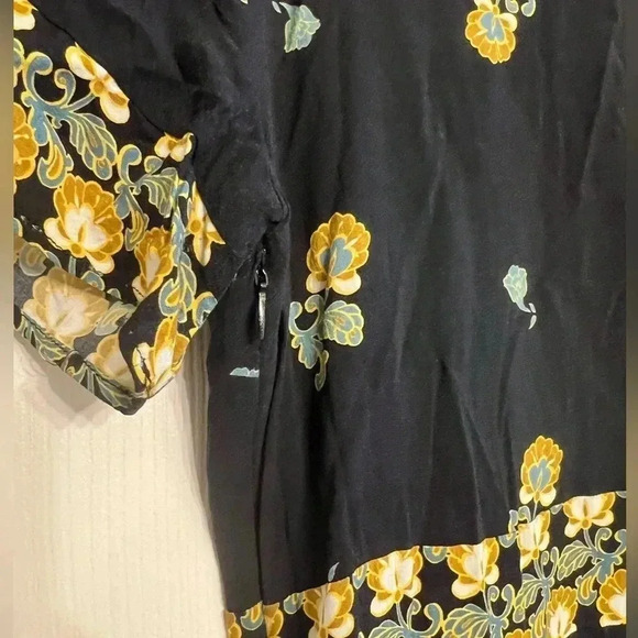 Ella moon midi dress, has pockets and zipper. Size M - Picture 6 of 6